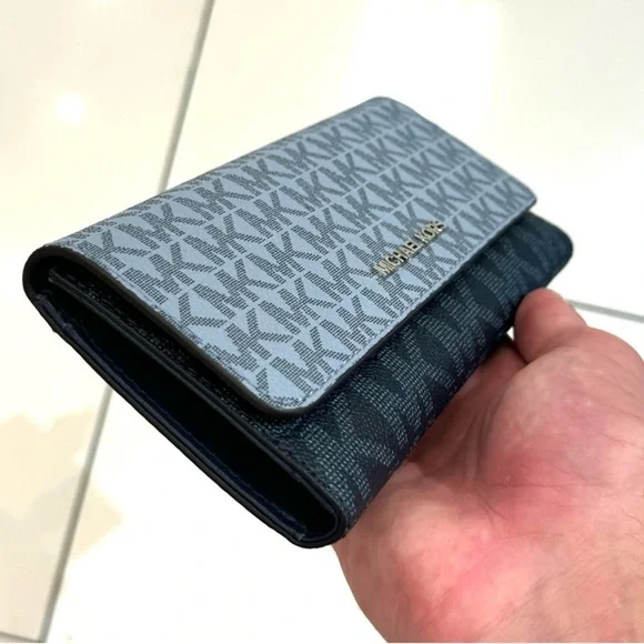 Michael Kors Jet Set Large Ombré Signature Logo Wristlet Navy Blue Multi - Picture 2 of 5